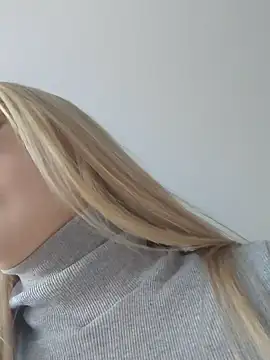 Snapshot of Little_Forest_ELF chatting on February 2025 06:07:01 AM Little Forest ELF online show from February 2025 06:07:01 AM