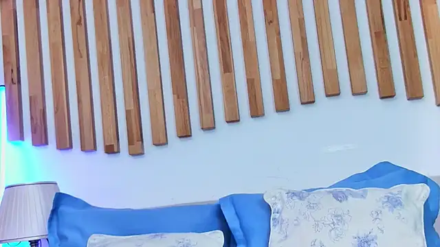 EmilyColle  online show from November 2025 07:46:02 PM