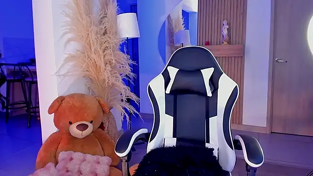 Snapshot of Charlotte__08 chatting on March 2026 01:54:02 AM Charlotte 08 online show from March 2026 01:54:02 AM