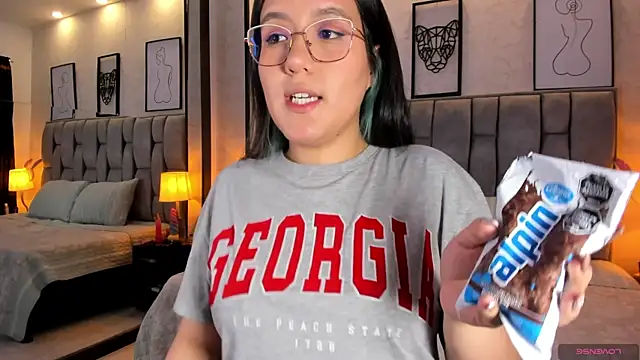 sweet--emily online show from December 2024 06:06:02 AM