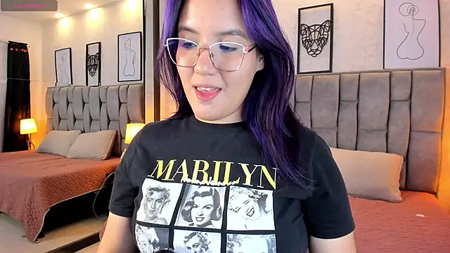 sweet--emily online show from February 2025 08:00:02 AM