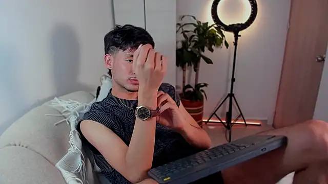 Snapshot of dimitri_targaryen chatting on January 2025 09:44:02 AM dimitri targaryen online show from January 2025 09:44:02 AM