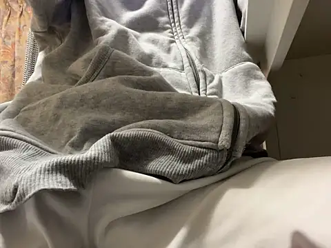 Snapshot of lkun9 chatting on December 2024 04:15:02 PM lkun9 online show from December 2024 04:15:02 PM