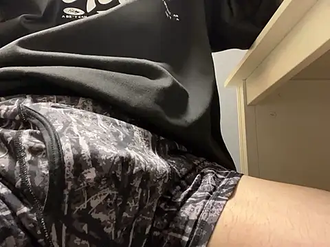 Snapshot of lkun9 chatting on October 2025 08:11:02 AM lkun9 online show from October 2025 08:11:02 AM