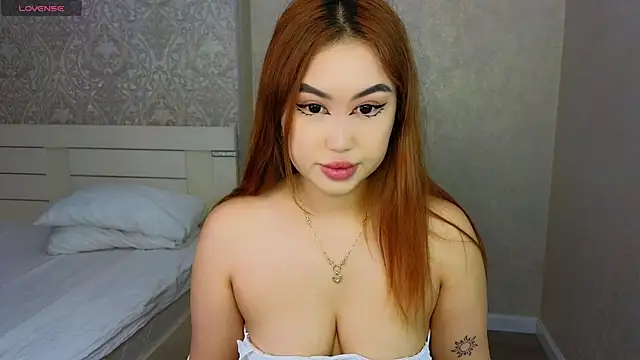 Diana Moon  online show from April 2026 01:23:02 AM