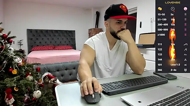 supermanboy94 online show from December 2025 06:19:01 AM