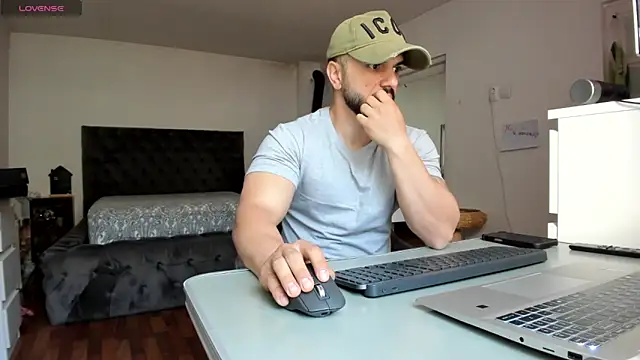 supermanboy94 online show from April 2026 05:36:02 AM