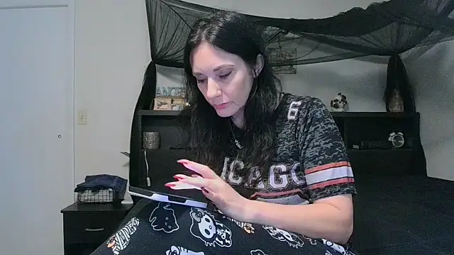 CrystalLakeXO online show from May 2026 04:10:02 AM