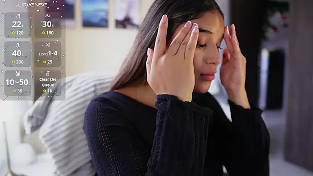 SaraParisi online show from December 2025 10:28:02 PM