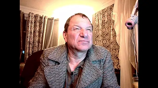 Snapshot of coryassman chatting on January 2025 09:39:02 AM coryassman online show from January 2025 09:39:02 AM