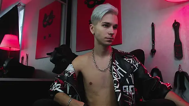 Snapshot of Joseph__Quinn chatting on December 2024 08:58:01 AM Joseph Quinn online show from December 2024 08:58:01 AM