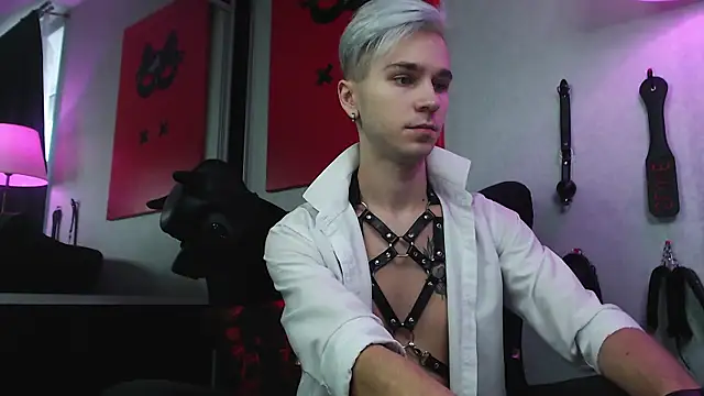 Snapshot of Joseph__Quinn chatting on December 2024 08:51:02 AM Joseph Quinn online show from December 2024 08:51:02 AM