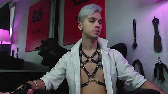 Snapshot of Joseph__Quinn chatting on December 2024 11:55:02 AM Joseph Quinn online show from December 2024 11:55:02 AM