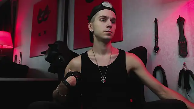 Snapshot of Joseph__Quinn chatting on December 2024 06:09:01 PM Joseph Quinn online show from December 2024 06:09:01 PM