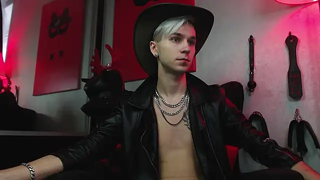 Snapshot of Joseph__Quinn chatting on December 2024 11:39:02 AM Joseph Quinn online show from December 2024 11:39:02 AM