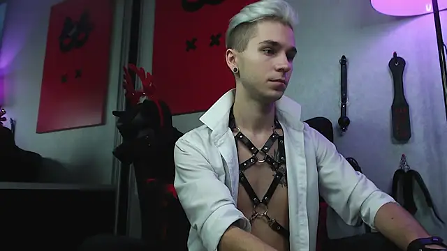 Snapshot of Joseph__Quinn chatting on December 2024 12:49:01 PM Joseph Quinn online show from December 2024 12:49:01 PM