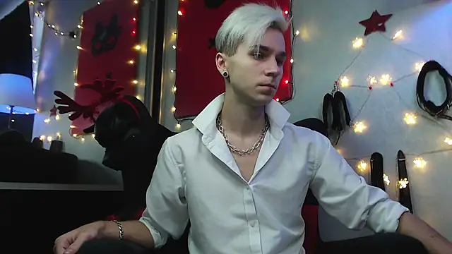 Snapshot of Joseph__Quinn chatting on December 2024 08:22:02 AM Joseph Quinn online show from December 2024 08:22:02 AM