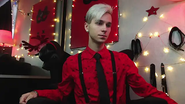 Snapshot of Joseph__Quinn chatting on December 2024 11:22:01 AM Joseph Quinn online show from December 2024 11:22:01 AM