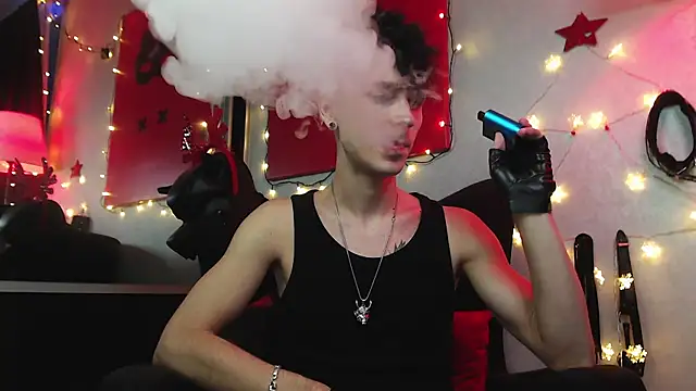 Snapshot of Joseph__Quinn chatting on December 2024 03:48:01 PM Joseph Quinn online show from December 2024 03:48:01 PM