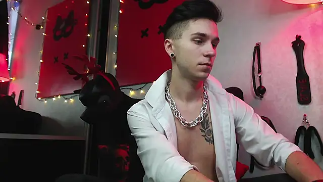 Snapshot of Joseph__Quinn chatting on January 2025 12:46:02 PM Joseph Quinn online show from January 2025 12:46:02 PM