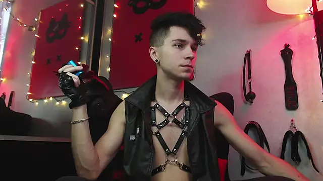 Snapshot of Joseph__Quinn chatting on January 2025 11:43:02 AM Joseph Quinn online show from January 2025 11:43:02 AM