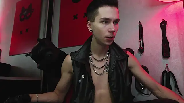 Snapshot of Joseph__Quinn chatting on January 2025 10:49:02 AM Joseph Quinn online show from January 2025 10:49:02 AM