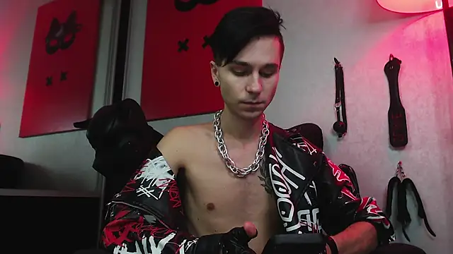 Snapshot of Joseph__Quinn chatting on January 2025 12:39:01 PM Joseph Quinn online show from January 2025 12:39:01 PM