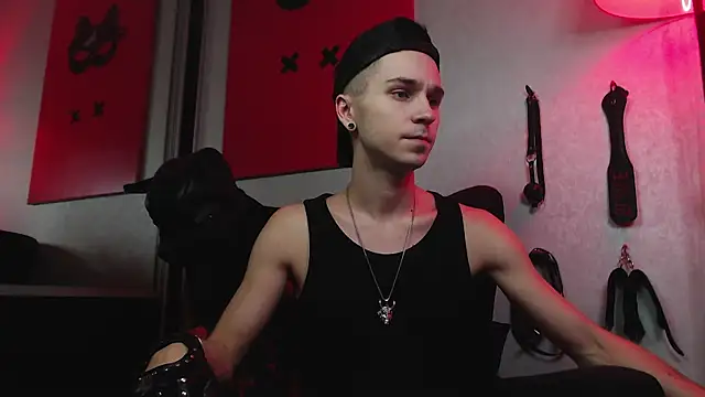 Snapshot of Joseph__Quinn chatting on January 2025 09:05:01 PM Joseph Quinn online show from January 2025 09:05:01 PM