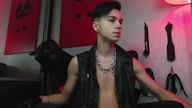 Snapshot of Joseph__Quinn chatting on January 2025 11:02:02 AM Joseph Quinn online show from January 2025 11:02:02 AM