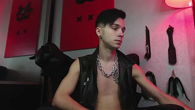 Snapshot of Joseph__Quinn chatting on January 2025 02:03:02 PM Joseph Quinn online show from January 2025 02:03:02 PM