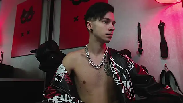 Snapshot of Joseph__Quinn chatting on February 2025 07:51:02 AM Joseph Quinn online show from February 2025 07:51:02 AM