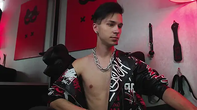 Snapshot of Joseph__Quinn chatting on February 2025 08:01:01 AM Joseph Quinn online show from February 2025 08:01:01 AM