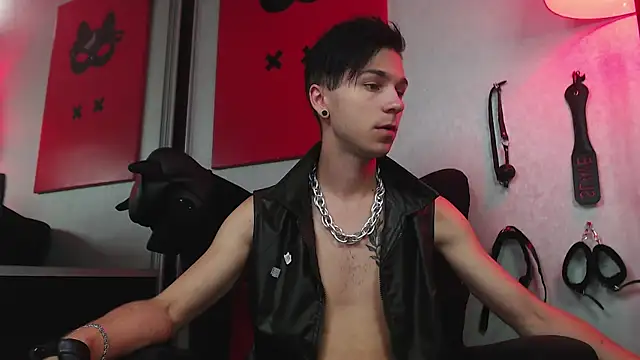 Snapshot of Joseph__Quinn chatting on February 2025 08:48:02 AM Joseph Quinn online show from February 2025 08:48:02 AM