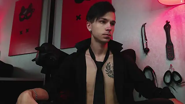 Snapshot of Joseph__Quinn chatting on February 2025 08:06:02 AM Joseph Quinn online show from February 2025 08:06:02 AM