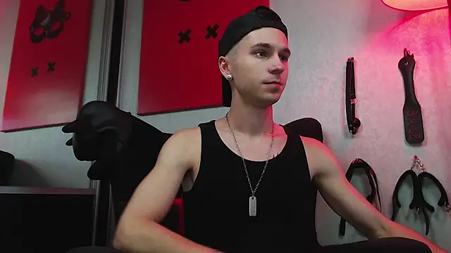 Snapshot of Joseph__Quinn chatting on March 2025 01:48:01 PM Joseph Quinn online show from March 2025 01:48:01 PM