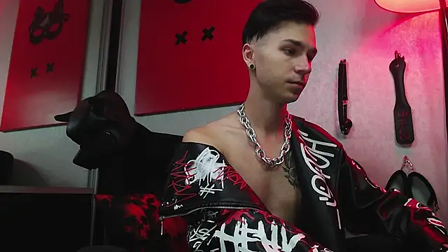 Snapshot of Joseph__Quinn chatting on March 2025 08:04:02 AM Joseph Quinn online show from March 2025 08:04:02 AM