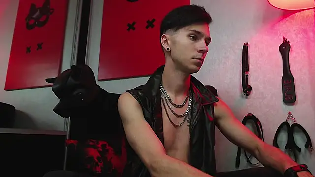 Snapshot of Joseph__Quinn chatting on March 2025 07:31:02 AM Joseph Quinn online show from March 2025 07:31:02 AM