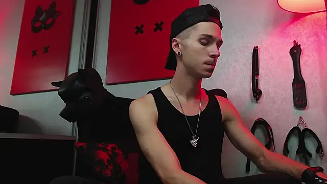 Snapshot of Joseph__Quinn chatting on March 2025 09:03:02 AM Joseph Quinn online show from March 2025 09:03:02 AM