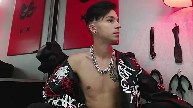 Snapshot of Joseph__Quinn chatting on March 2025 08:04:02 AM Joseph Quinn online show from March 2025 08:04:02 AM