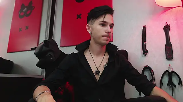 Snapshot of Joseph__Quinn chatting on March 2025 09:55:01 AM Joseph Quinn online show from March 2025 09:55:01 AM