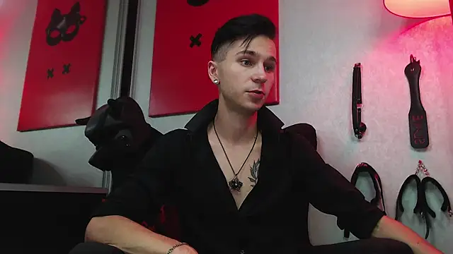 Snapshot of Joseph__Quinn chatting on March 2025 12:57:02 PM Joseph Quinn online show from March 2025 12:57:02 PM