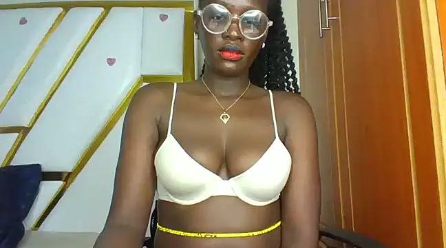 cutesmiling online show from January 2025 12:11:02 PM