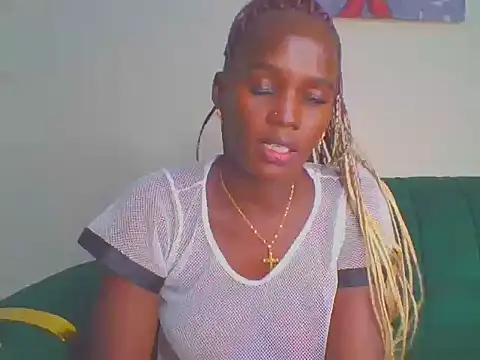 cutesmiling online show from May 2026 12:26:02 PM