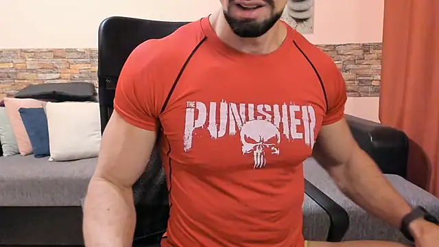 Snapshot of HotHunkTrainer chatting on December 2025 08:32:02 AM HotHunkTrainer online show from December 2025 08:32:02 AM