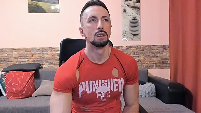 Snapshot of HotHunkTrainer chatting on February 2026 09:08:02 AM HotHunkTrainer online show from February 2026 09:08:02 AM