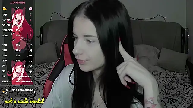 Snapshot of Miya_Dream_UKR chatting on December 2025 03:29:01 PM Miya Dream UKR online show from December 2025 03:29:01 PM