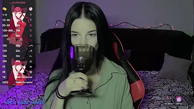 Snapshot of Miya_Dream_UKR chatting on January 2026 04:34:01 PM Miya Dream UKR online show from January 2026 04:34:01 PM