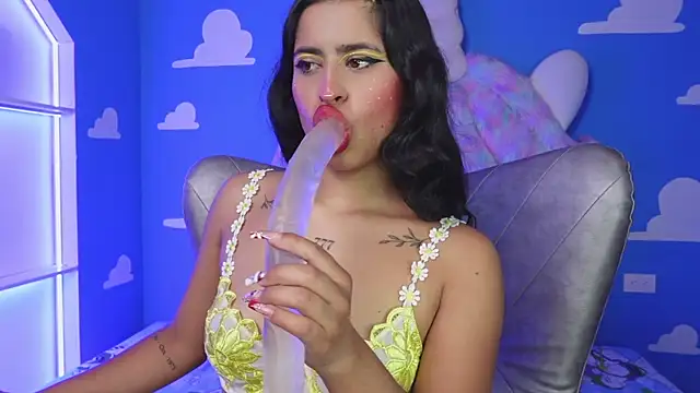 miss romyna online show from December 2025 11:06:01 AM