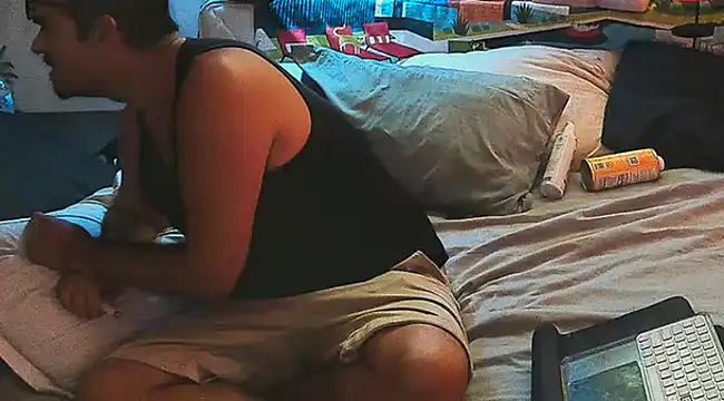 Snapshot of badboybrad11 chatting on February 2025 04:05:02 PM badboybrad11 online show from February 2025 04:05:02 PM