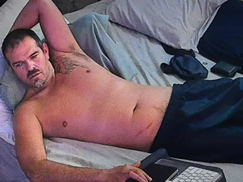 Snapshot of badboybrad11 chatting on February 2025 05:18:02 PM badboybrad11 online show from February 2025 05:18:02 PM